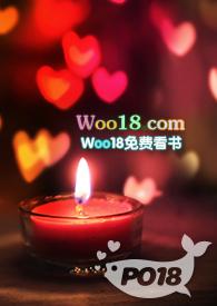一弯明月挂在天空